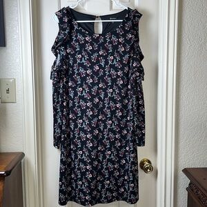 Versona• Women’s Cold shoulder ruffled Floral Dress • Size Large